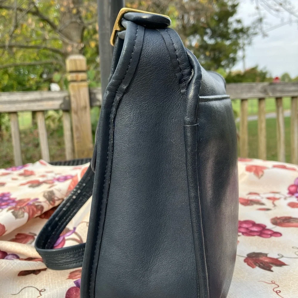 Coach Vintage “Baby” NYC Courier Navy RARE 9505 - Picture 3 of 9